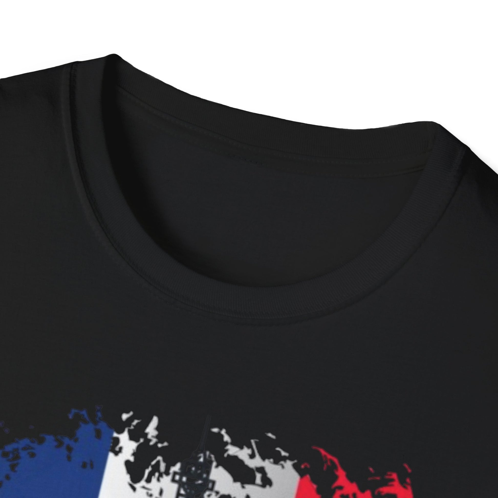 Paris Eiffel Tower Graphic Tee, Unisex T-Shirt for Travelers, Parisian Style Shirt, French Gift, Vacation Outfit